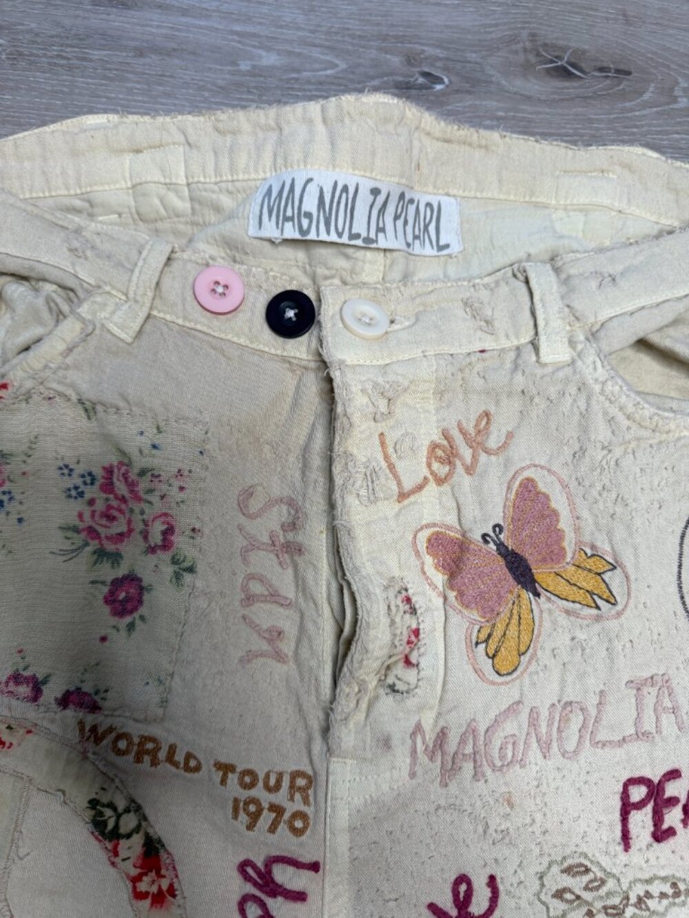 Magnolia Pearl You Just Love Miner Denims Rare Embroidered Patchwork Peace Love - Picture 6 of 10